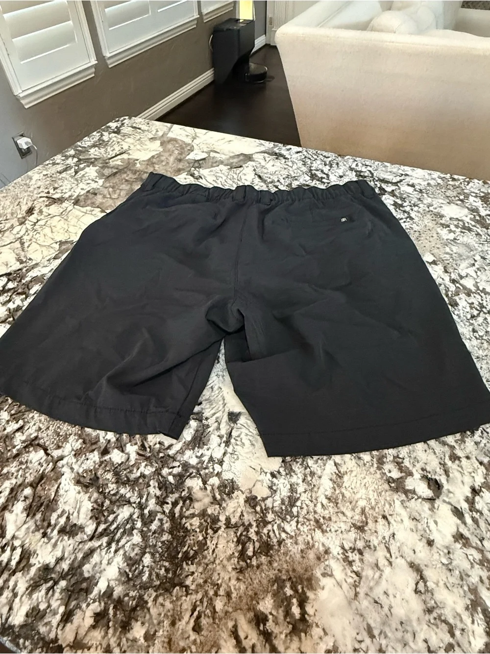Banana Republic Men’s Black Shorts – Size 38